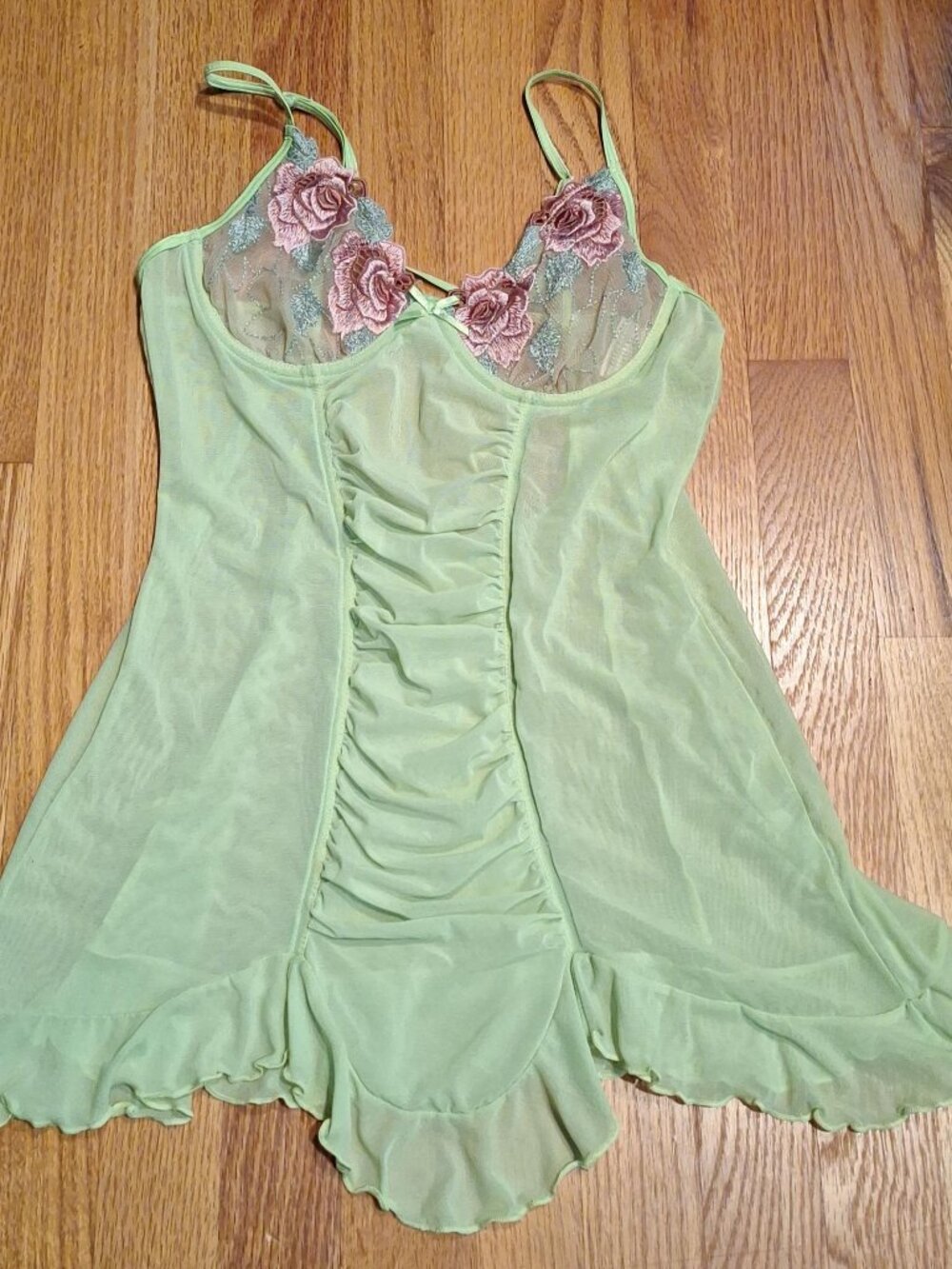 Escanté sheer, pale green babydoll with rose embroidery - excellent condition